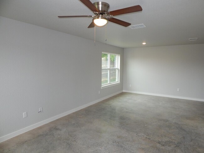 Building Photo - 1415 Shoshoni Trail