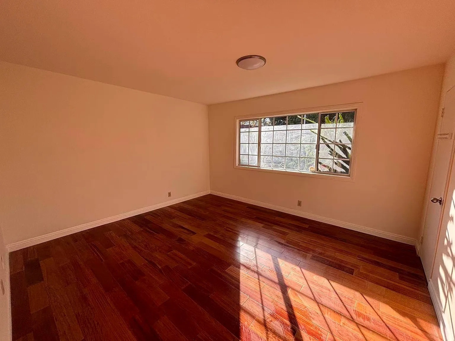 Building Photo - 848 E Northridge Ave