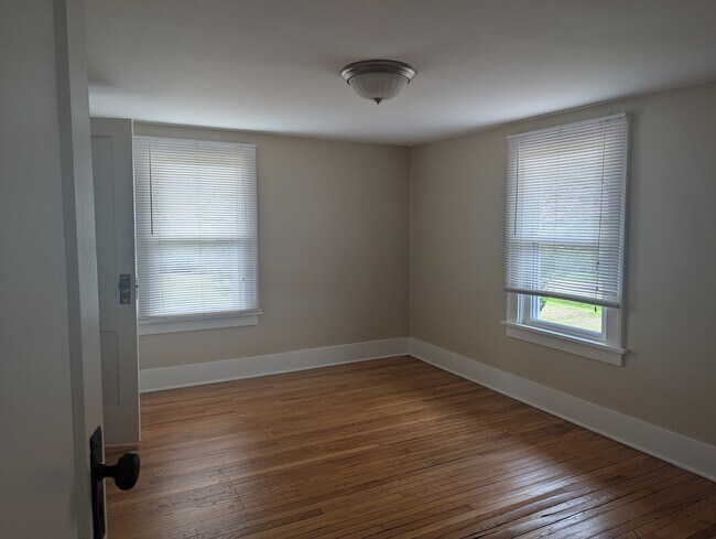 Building Photo - 32433 S Drecksler Rd