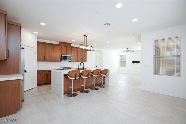 Building Photo - 836 Carlon Hls Ave
