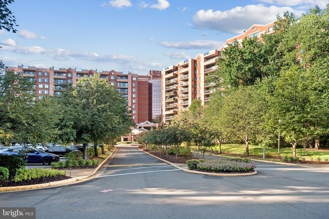 Primary Photo - 2230 George C Marshall Dr