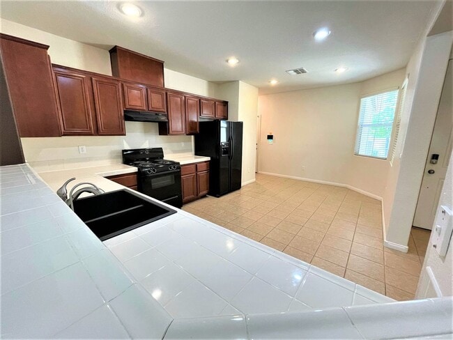 Building Photo - Enjoy mini park in your backyard! Single-story home in Aliante community