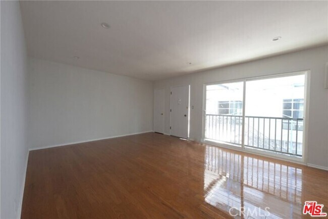 Building Photo - 1436 S Bedford St