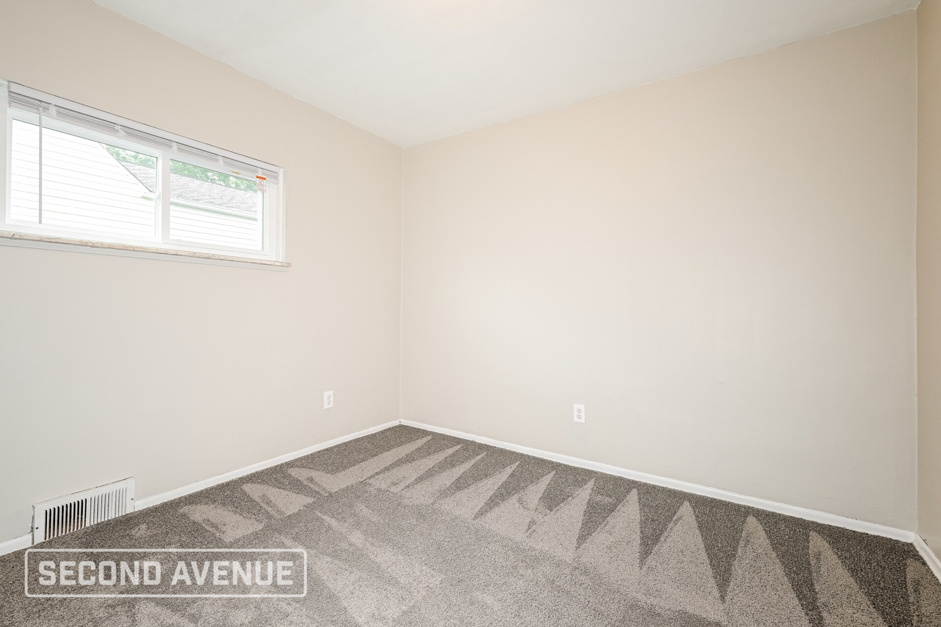 Building Photo - 1228 Eckert Rd