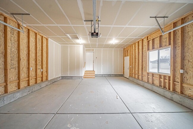 Building Photo - 3190 Roundup Ln