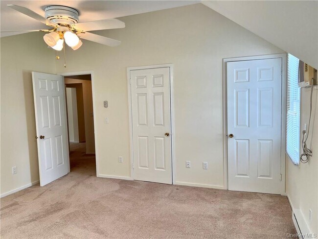 Building Photo - 1604 Holly Stream Ct