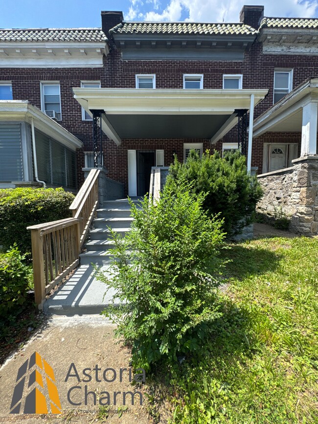 Building Photo - Updated 4 Bedroom Home in the Heart of Bal...