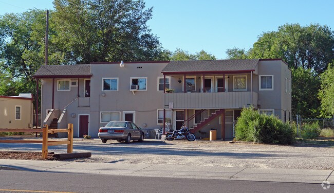 Primary Photo - 2709 W Rose Hill St