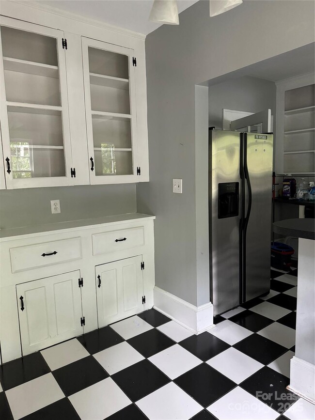Building Photo - 1100 Herrin Ave