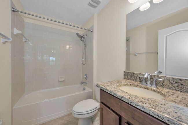 Building Photo - Beautiful Trinity Lakes 5 bedroom 3.5 Baths