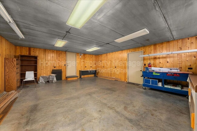 Building Photo - 5203 N Mulvaney Ct