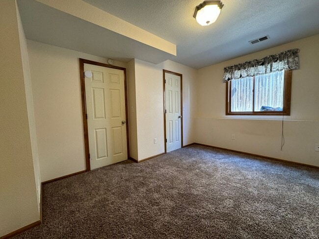 Building Photo - Nice Home in North Loveland