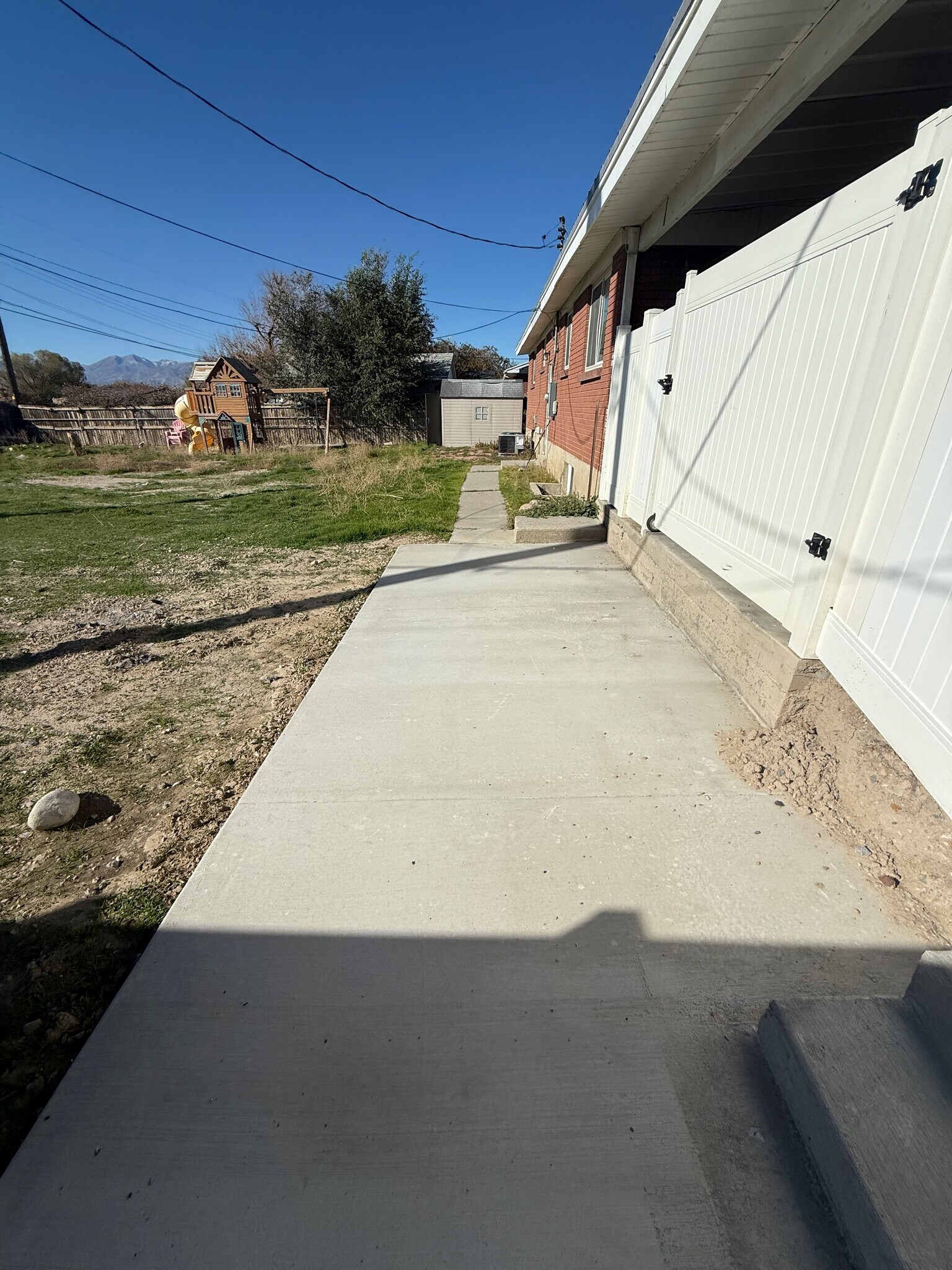 Building Photo - 1105 W 10550 S