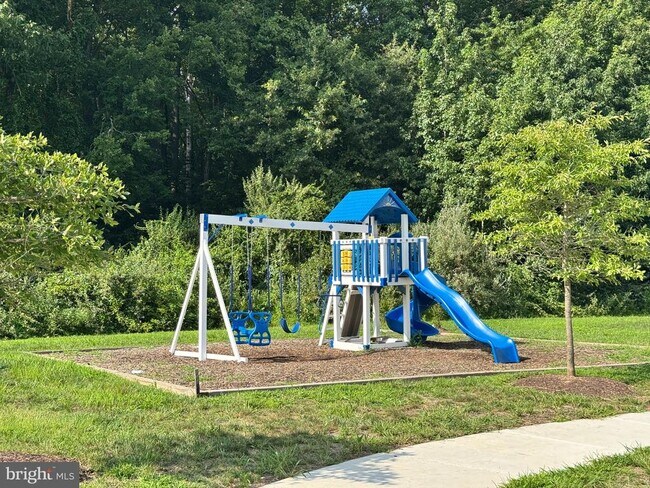 Building Photo - 812 Canary Island Ct