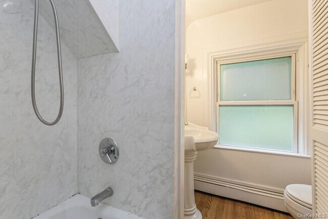 Building Photo - 80 Broadway