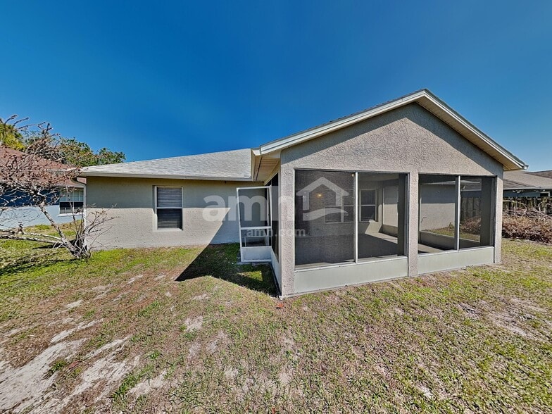 Building Photo - 6200 Erik Ct