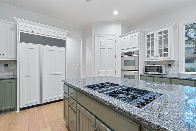 Building Photo - 6636 Dogwood Creek Dr