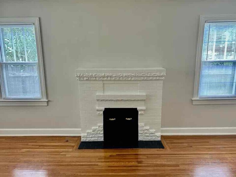 Building Photo - 1011 E 36th St