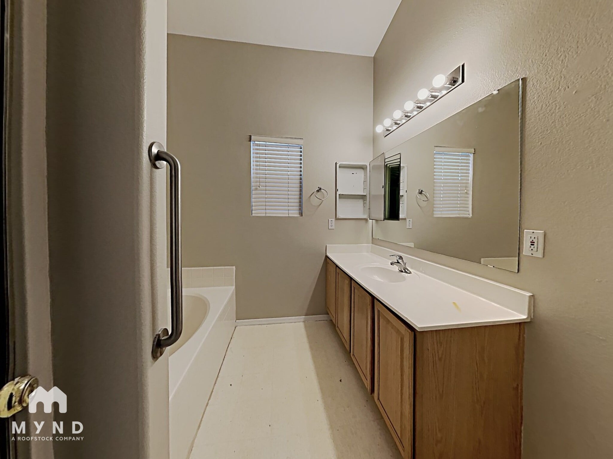 Building Photo - 3310 W Tina Ln