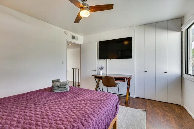 Building Photo - 7720 E Heatherbrae Ave