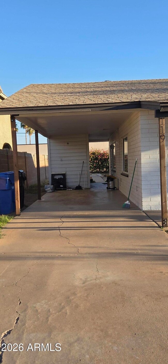 Building Photo - 119 E Hill Dr
