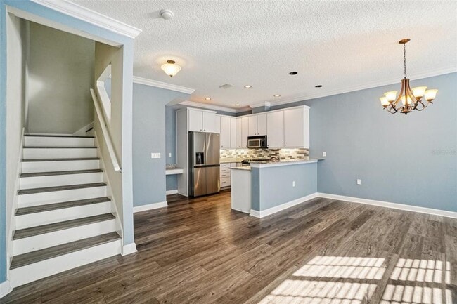 Building Photo - 502 S Albany Ave