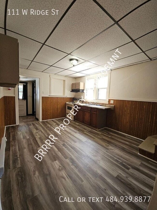Building Photo - 111 W Ridge St