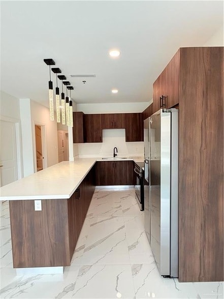 Building Photo - 3018 S K Center St