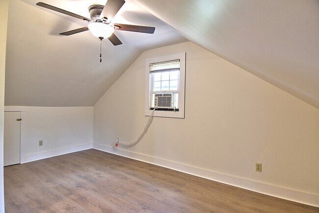 Building Photo - 2911 Shroyer Rd
