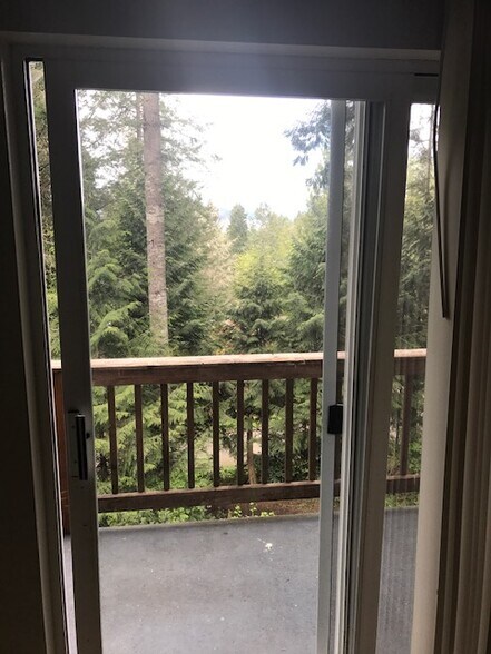 Building Photo - 60 East Falls Place