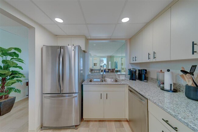 Building Photo - 17900 Gulf Blvd