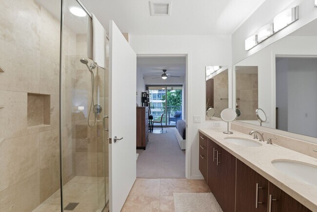Building Photo - Luxury Corner Unit with Panoramic Mountain Views at Optima Camelview!