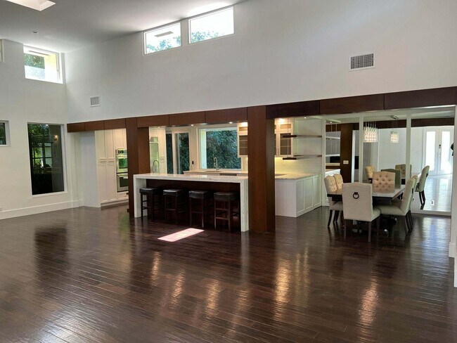 Building Photo - 20981 Verano Way