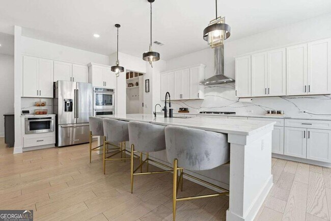 Building Photo - 415 Oakleigh Ave