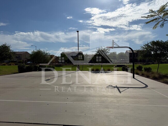 Building Photo - 5214 W Thresher Way
