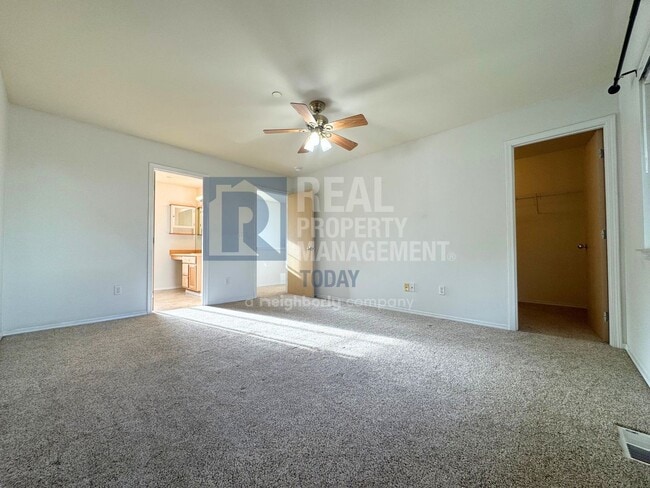 Building Photo - Charming 3-Bed, 2.5-Bath DuPont Home Near JBLM!