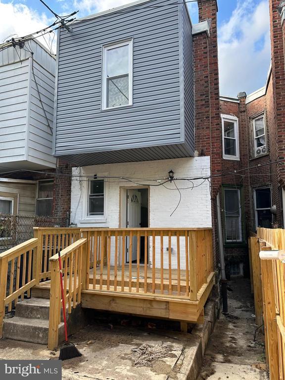 Building Photo - 5930 Chester Ave