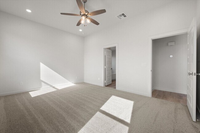 Building Photo - Brand New Construction in Viridian with a FIREPLACE!