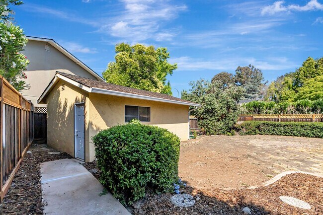 Building Photo - Stunning Updated Home in Almaden Valley
