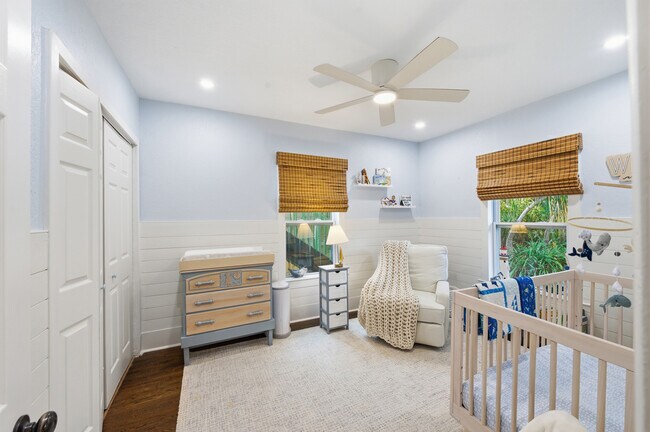 Building Photo - 117 S Palmway