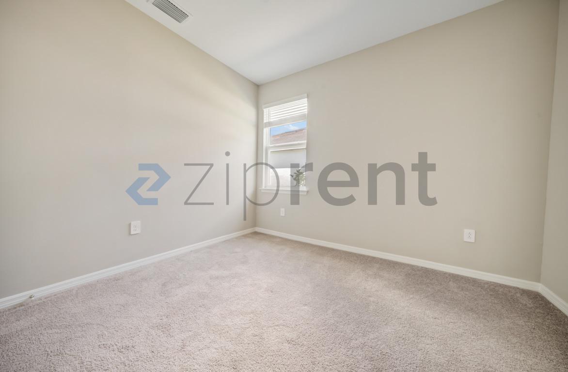 Building Photo - 1126 S Town and River Dr