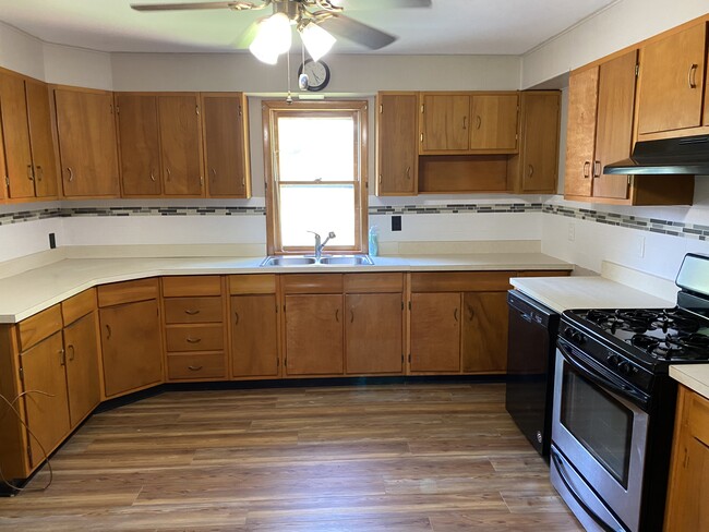 Newly renovated Kitchen view 1 - 735 Harrison St.