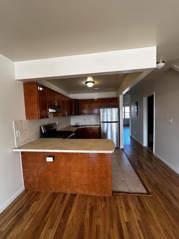 Building Photo - 227 beach 28th st 3fl