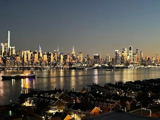 Building Photo - 7000 Boulevard