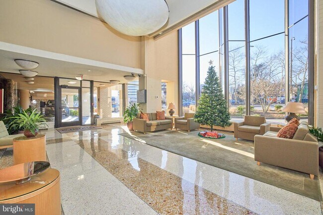 Building Photo - 4242 East-West Hwy