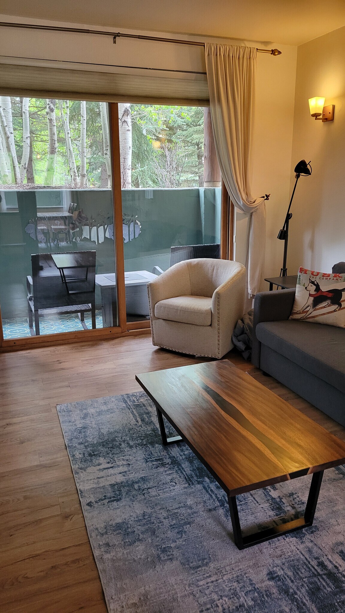 Living room and patio - 1600 Pinebrook Blvd