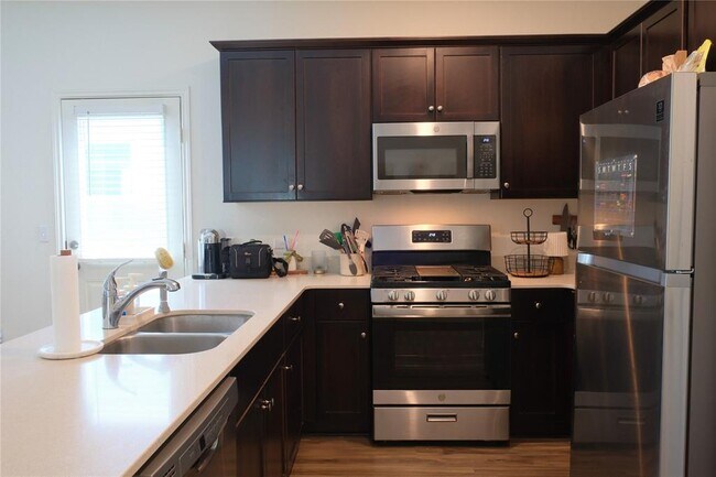 Building Photo - 3424 Lodgepole Dr