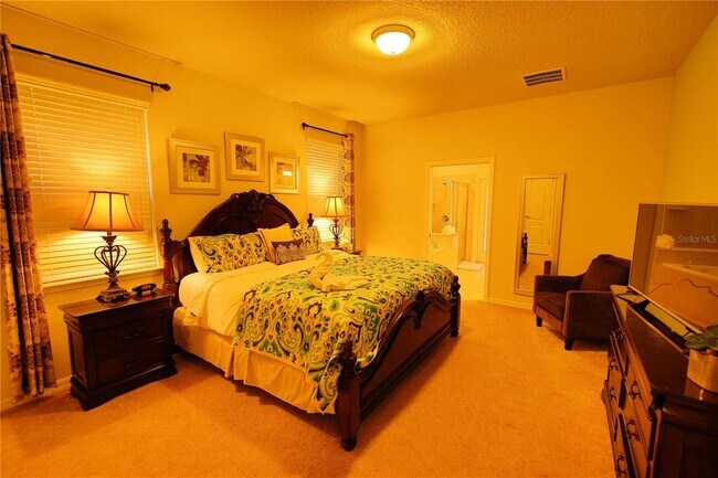 Building Photo - 8809 Rhodes St