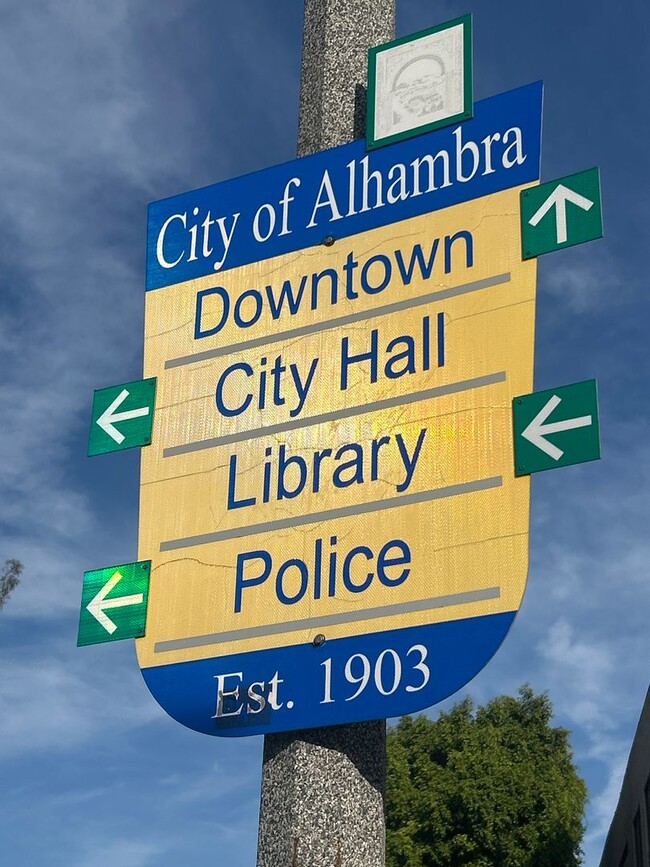 Building Photo - 3 Bedroom Condo for rent in the most desirable Alhambra Area Walking to Alhambra HS