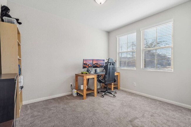 Building Photo - 251 Antler Bnd